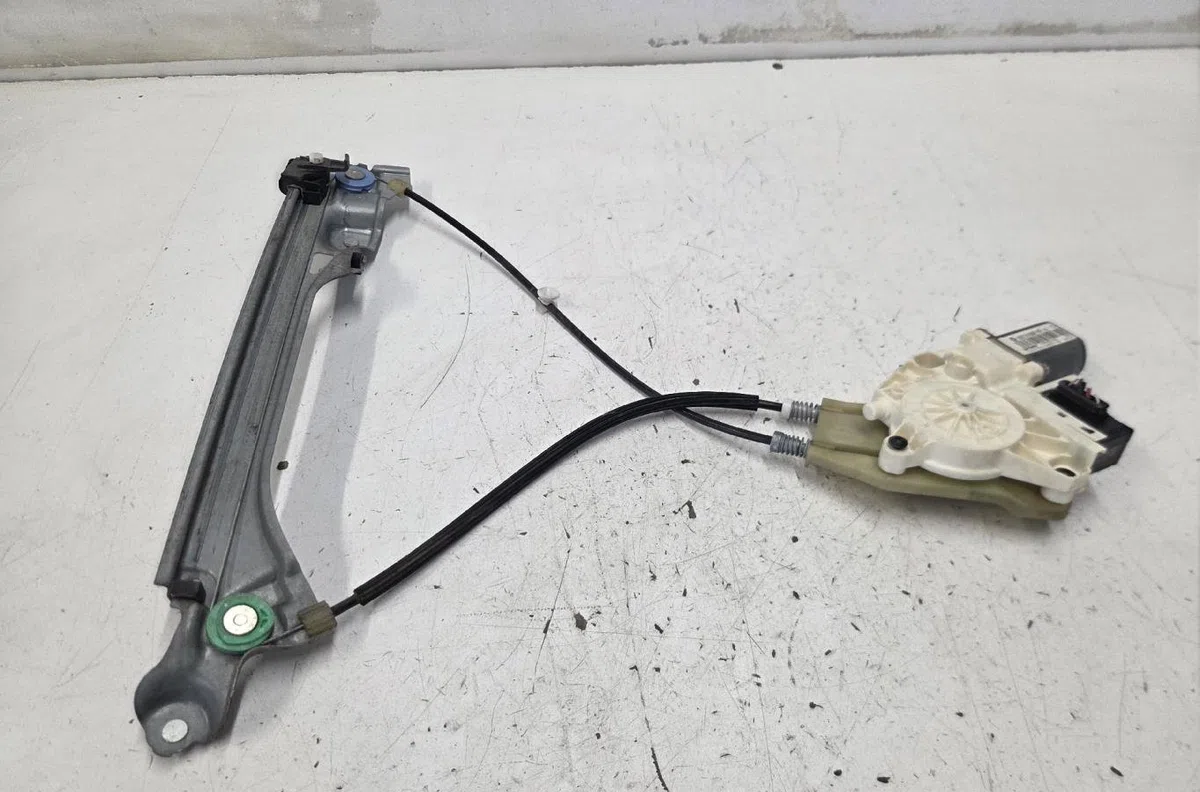 Mecanismemoteur leve-glace porte coulissante g RENAULT LAGUNA 3 PHASE 3 BREAK occasion