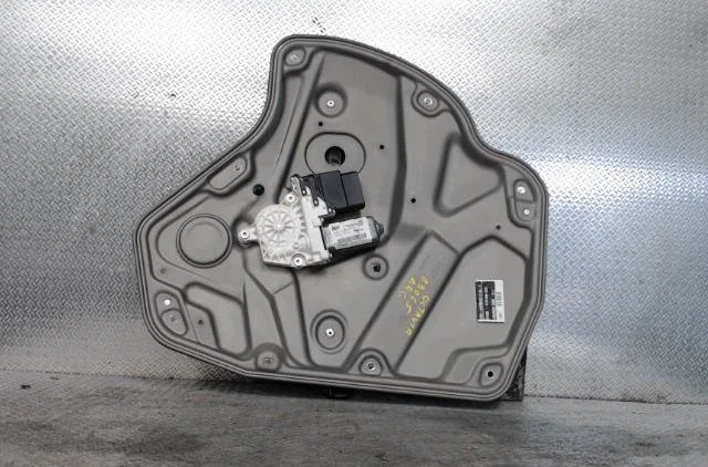 Mecanismemoteur leve-glace porte coulissante g SKODA OCTAVIA 2 OCTAVIA 2 PHASE 2 BREAK occasion