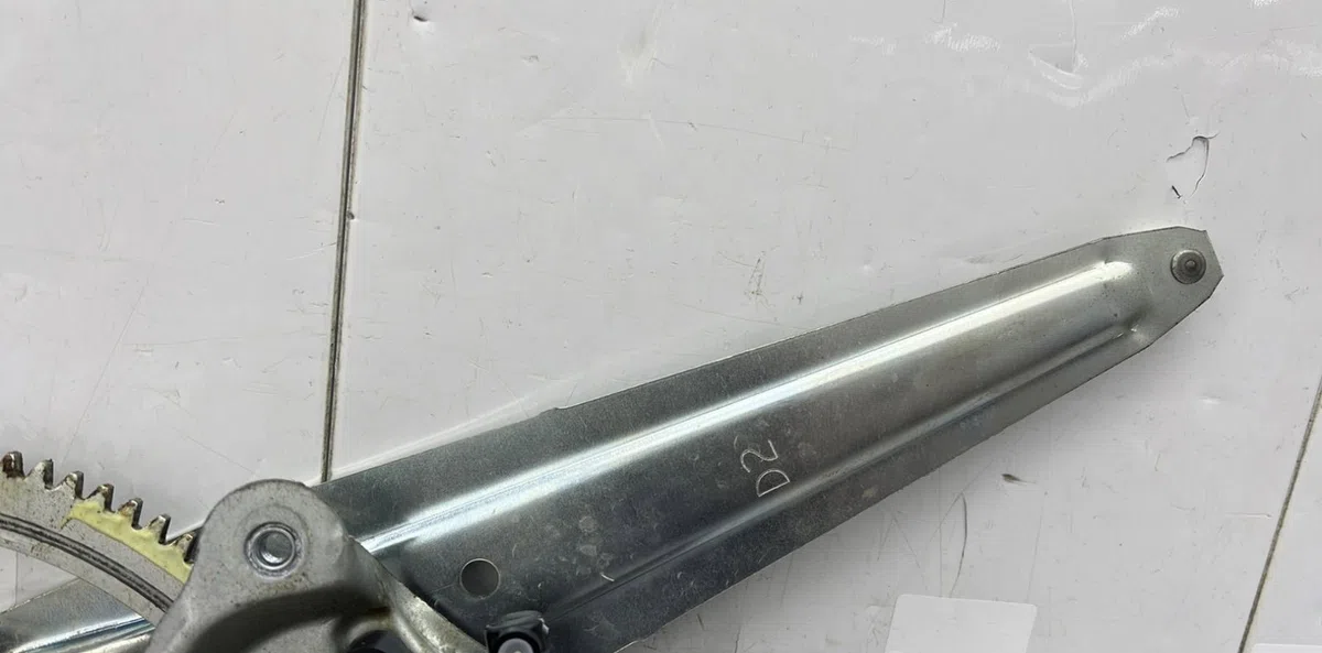 Mecanismemoteur leve-glace porte coulissante g TOYOTA RAV4 3 PHASE 3 occasion