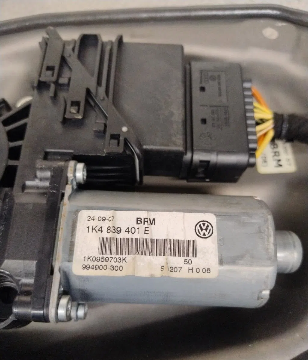 Mecanismemoteur leve-glace porte coulissante g Volkswagen GOLF V (1K1) 1.9 tdi (2003-2008) 5 portes occasion
