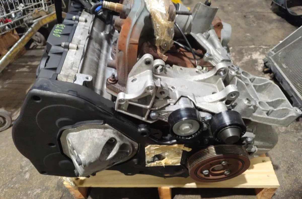 Moteur complet Peugeot 206 3-5 portes (2A-C) 1.6 16v (2000-2009) 3 portes occasion