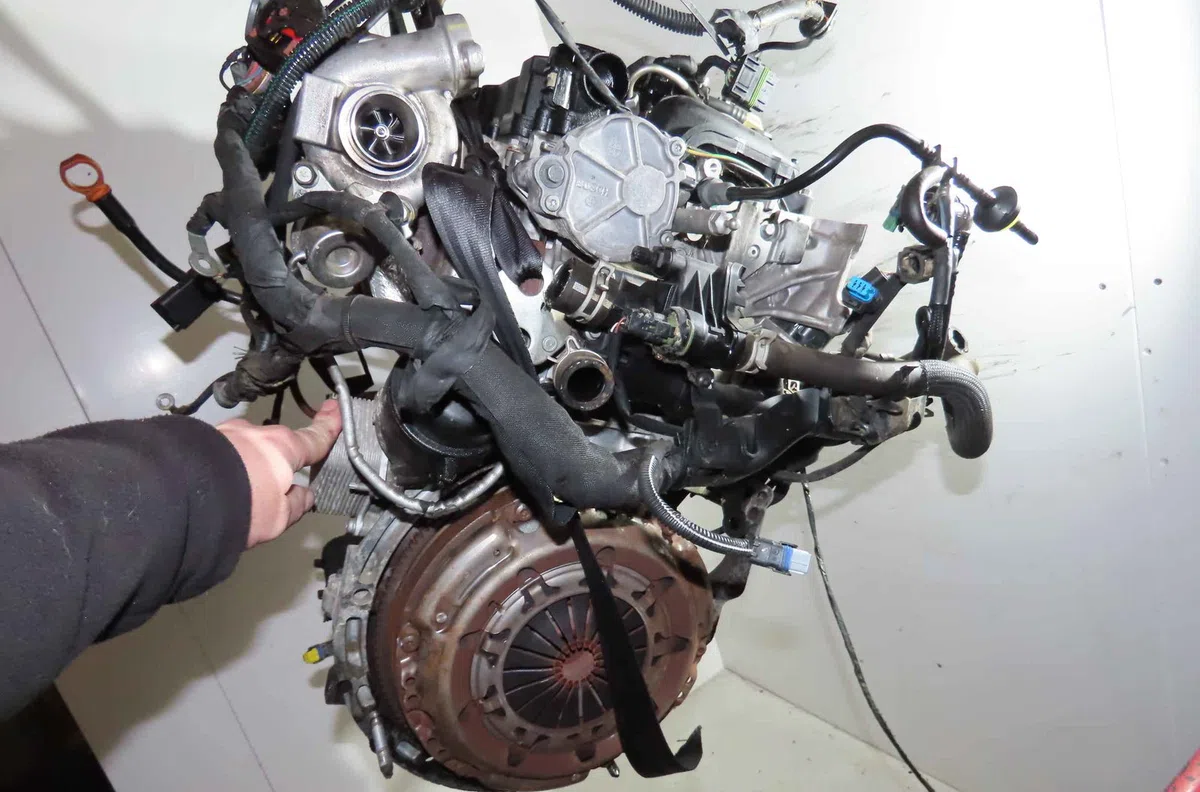 Moteur complet PEUGEOT 207 occasion