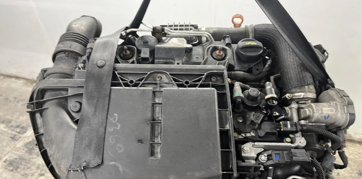 Moteur complet PEUGEOT 208 1 PHASE 1 occasion