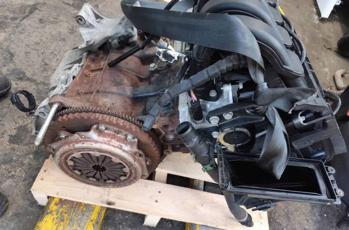 Moteur complet Renault CLIO II (BB_, CB_) 1.2 16v (bb05, bb0w, bb11, bb27, bb2t, bb2u, bb2v, cb05,... (2001-2016) 3 port