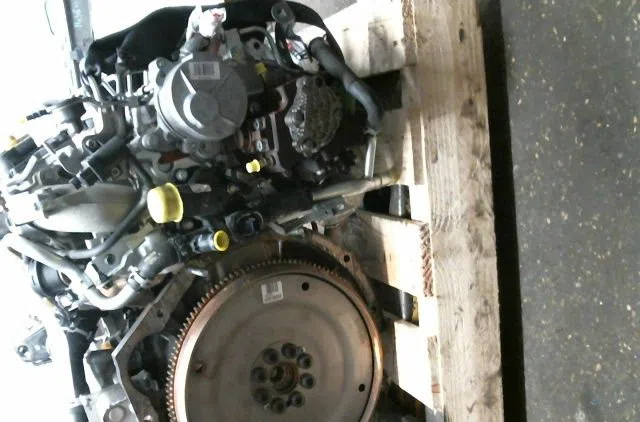 Moteur diesel Nissan QASHQAI - QASHQAI 2 I (J10, NJ10, JJ10E) 2.0 dci traction intégrale (2007-2013) 5 portes occasion