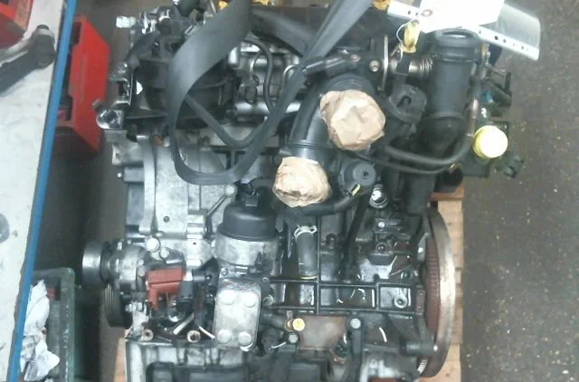 Moteur diesel Peugeot 407 (6D_) 2.0 hdi 135 (6drhrh, 6drhre, 6drhrg, 6drhrj) (2004-2010) 4 portes occasion