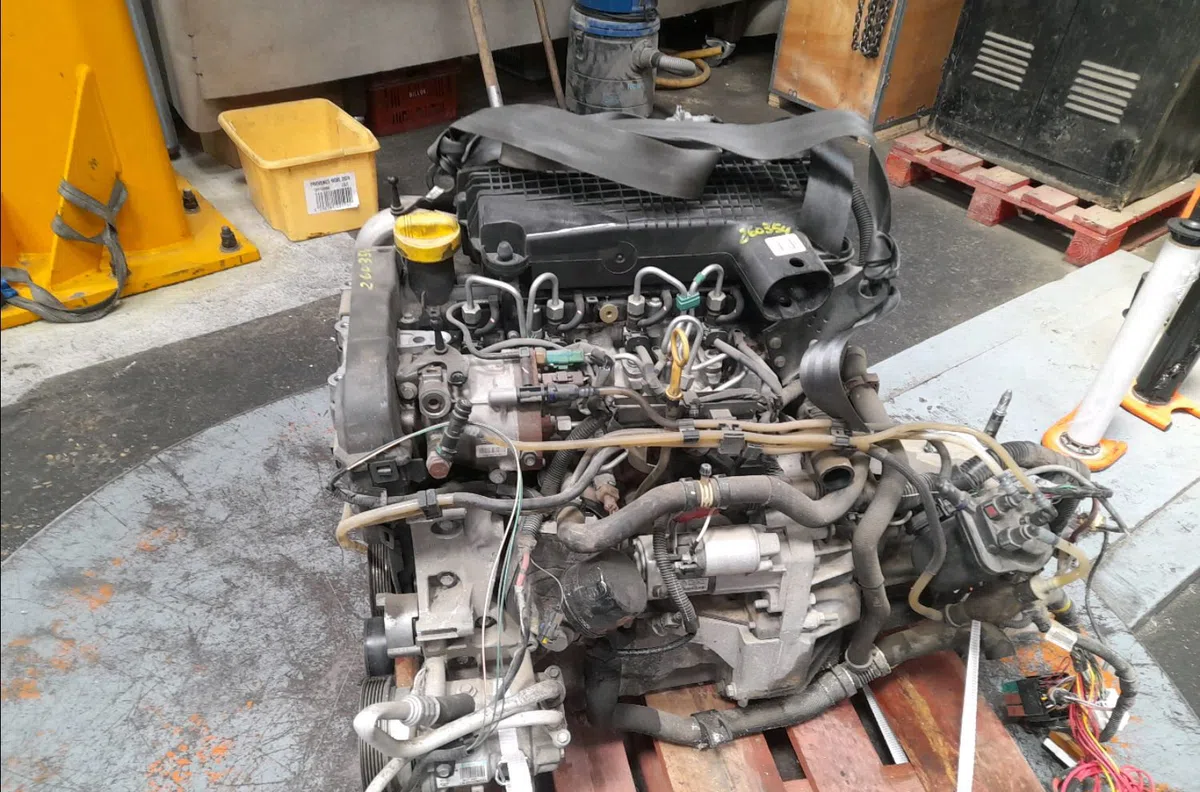 Moteur diesel Renault CLIO II (BB_, CB_) 1.5 dci (b-cb3m) (2005-2010) 3 portes occasion