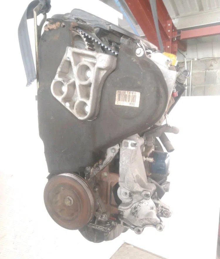 Moteur diesel Renault TRAFIC II Camionnette (FL) 1.9 dci 80 (fl0b) (2001-2006) occasion