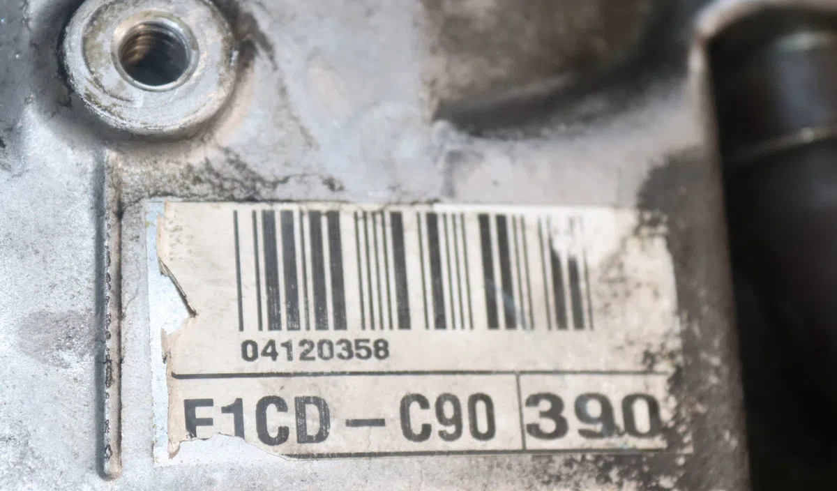 Moteur diesel Toyota AVENSIS A trois volumes (_T25_) 2.0 d-4d (cdt250_) (2003-2008) occasion