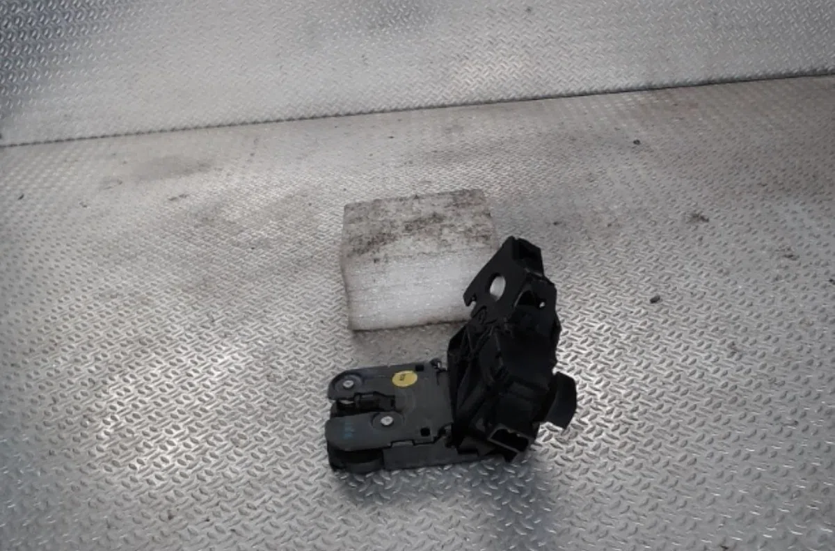 Moteur electrique de hayon-coffre Audi A3 Sportback (8PA) 1.9 tdi (2004-2010) occasion