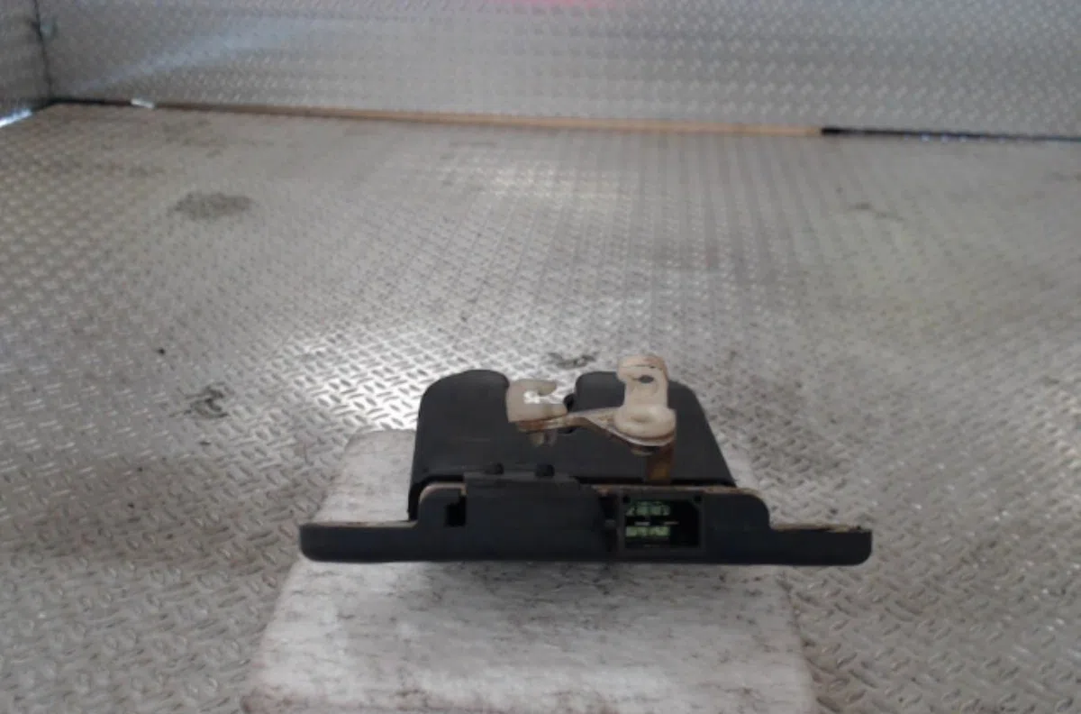 Moteur electrique de hayon-coffre AUDI A4 1 PHASE 2 occasion