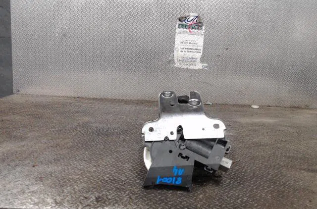 Moteur electrique de hayon-coffre AUDI A4 3 PHASE 1 occasion