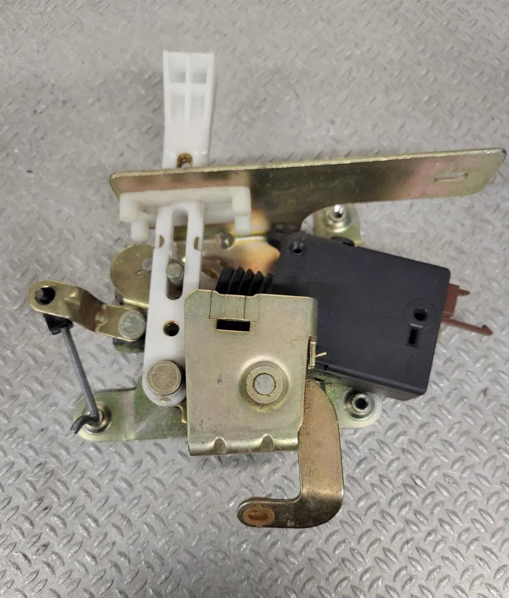 Moteur electrique de hayon-coffre Citroen BERLINGO - BERLINGO FIRST Monospace (MF_, GJK_, GFK_) 1.6 hdi 90 (mf9hx) (2005