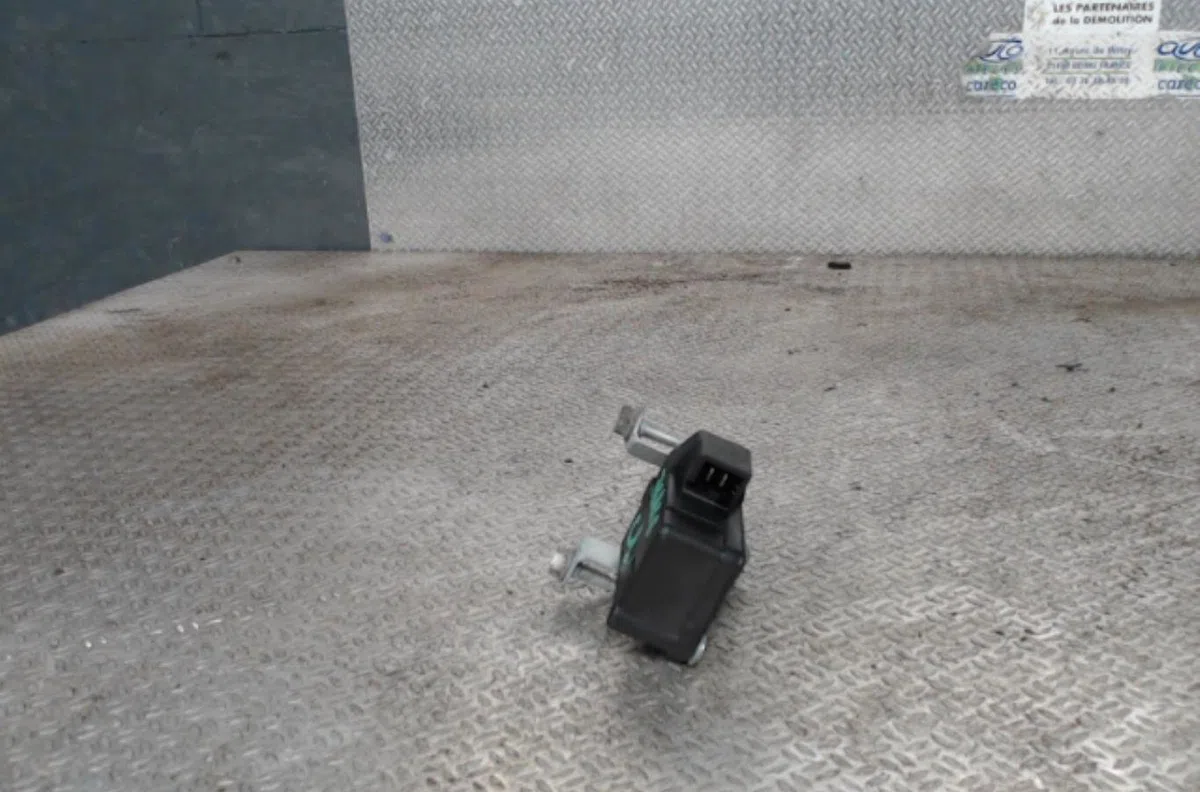 Moteur electrique de hayon-coffre CITROEN C1 1  C1 1 PHASE 1 occasion
