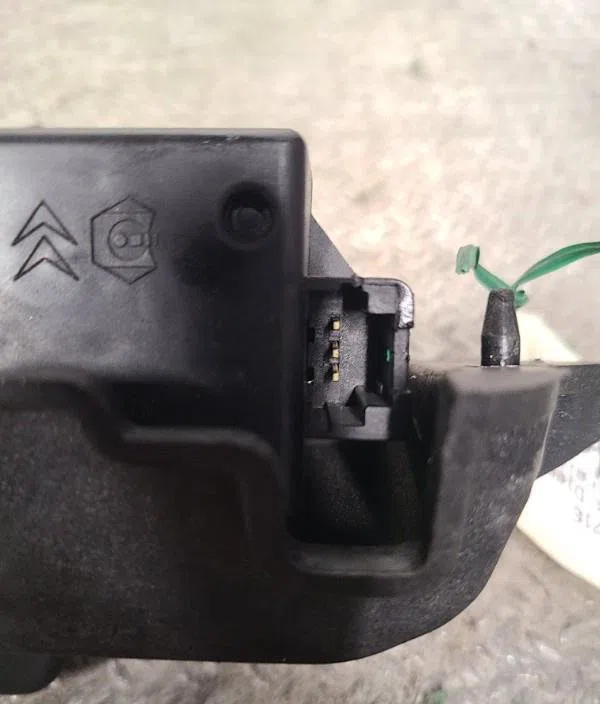 Moteur electrique de hayon-coffre CITROEN C2 PHASE 1 occasion