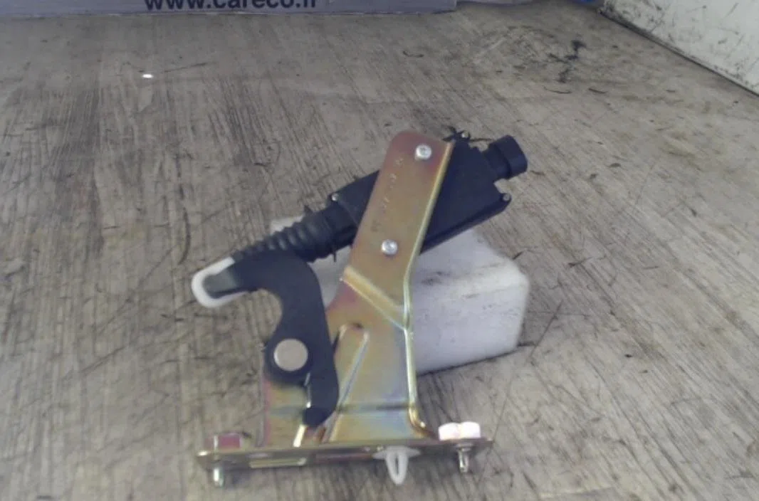 Moteur electrique de hayon-coffre CITROEN C3 PLURIEL PHASE 1 CABRIOLET occasion