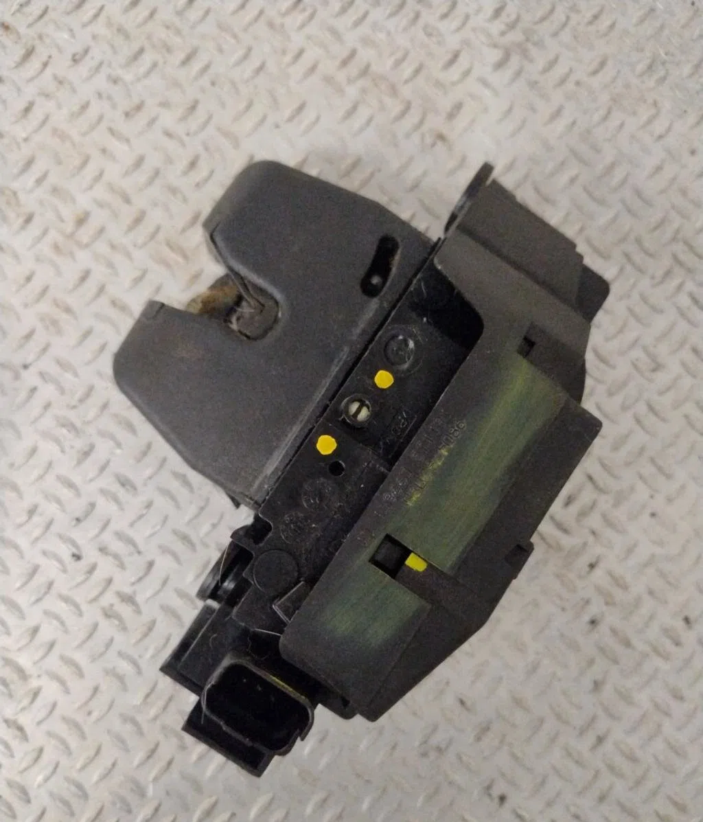Moteur electrique de hayon-coffre Citroen C4 II (NC_) 1.6 hdi 90 (2009) 5 portes occasion