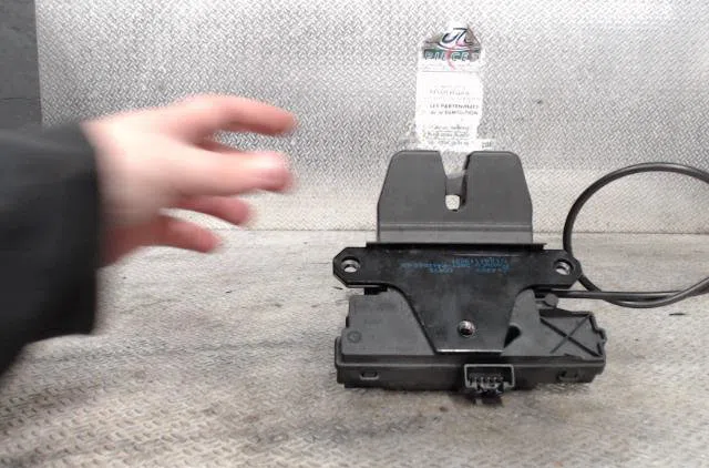 Moteur electrique de hayon-coffre FORD C-MAX 1 C-MAX 1 PHASE 1 occasion
