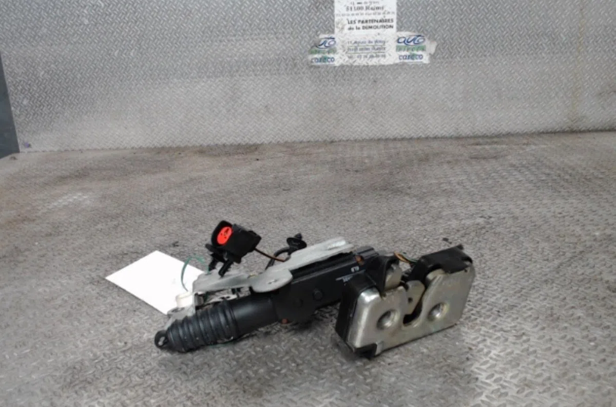 Moteur electrique de hayon-coffre FORD KA 1  KA 1 PHASE 1 occasion