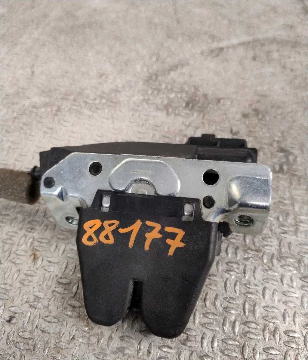 Moteur electrique de hayon-coffre MERCEDES CLASSE C 204  CLASSE C 204 PHASE 1 occasion