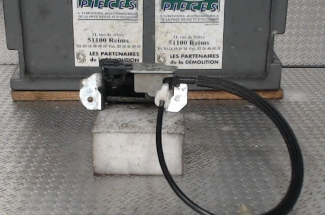 Moteur electrique de hayon-coffre MERCEDES VANEO 414  VANEO 414 occasion