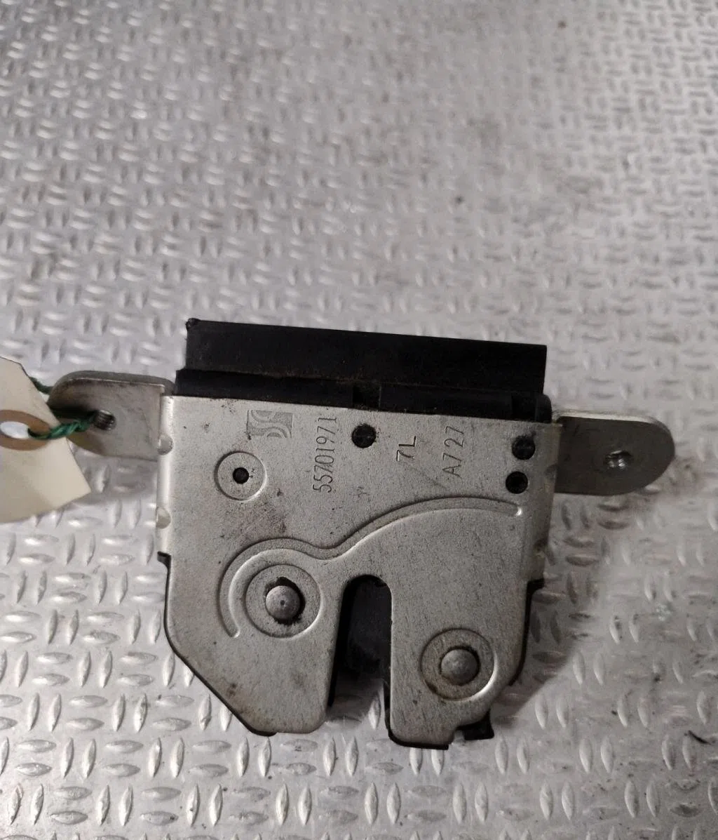 Moteur electrique de hayon-coffre OPEL CORSA D  CORSA D PHASE 1 occasion