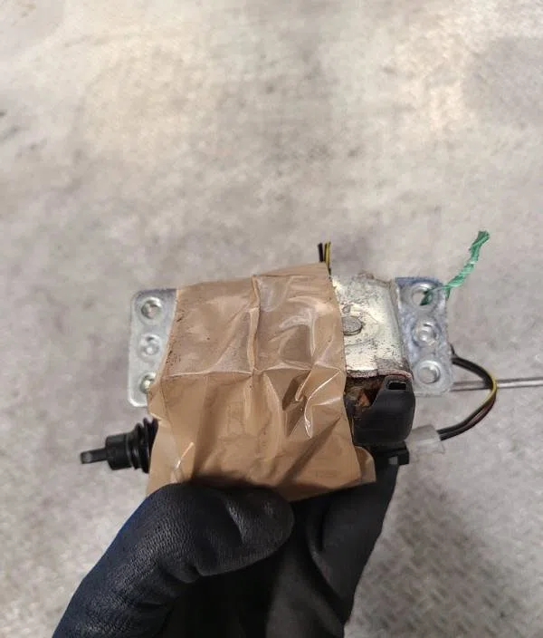 Moteur electrique de hayon-coffre OPEL ZAFIRA A  ZAFIRA A PHASE 2 occasion
