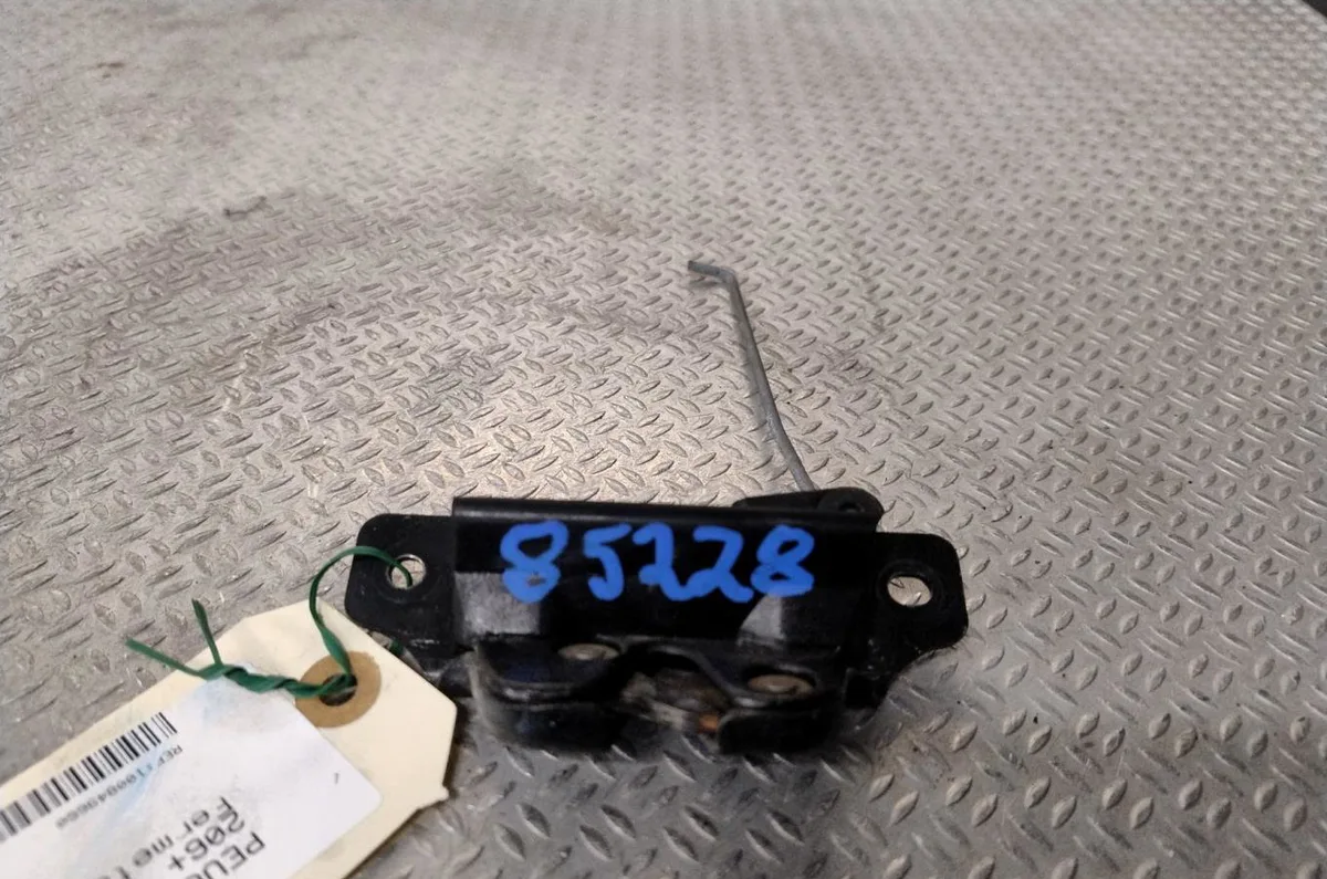 Moteur electrique de hayon-coffre Peugeot 206 (2L_, 2M_) 1.4 hdi eco 70 (2009-2013) 5 portes occasion
