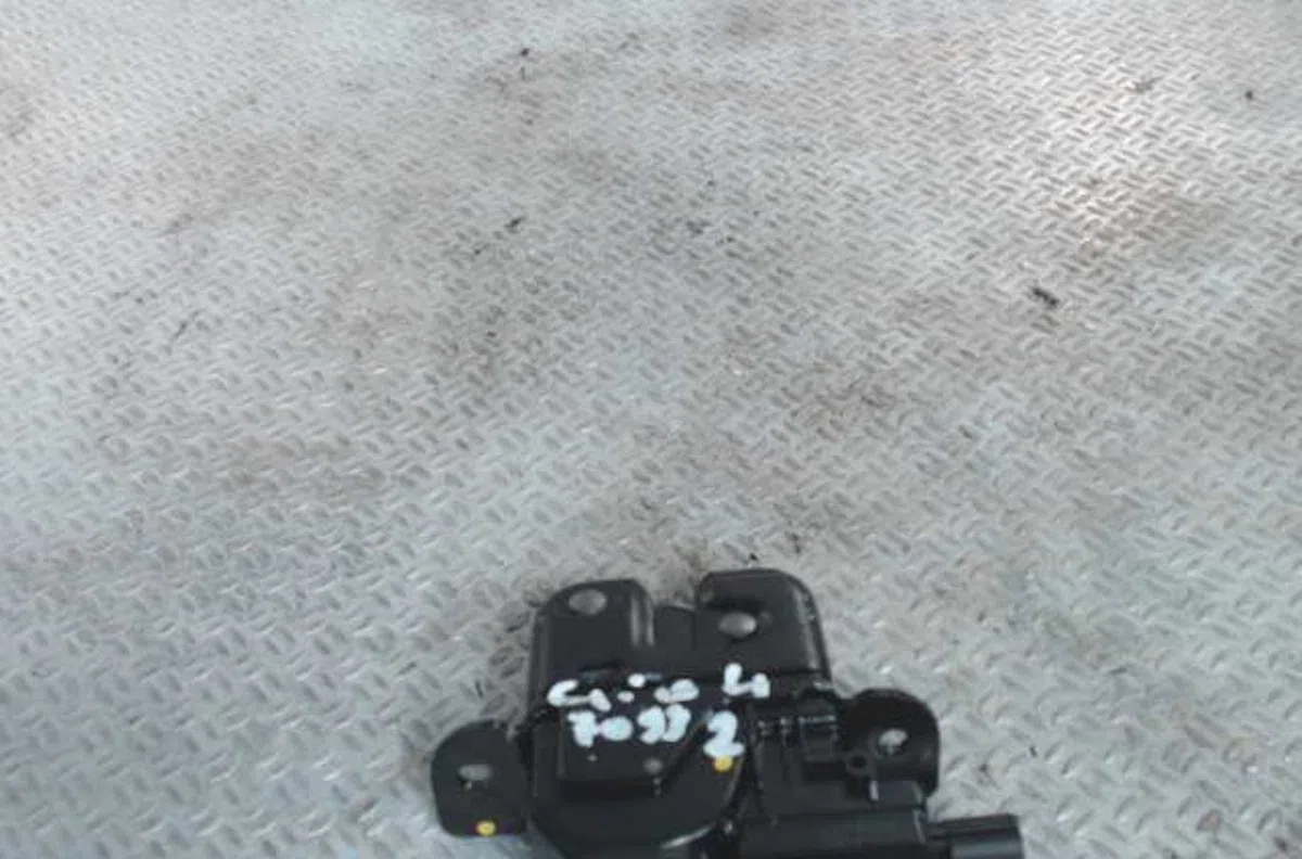 Moteur electrique de hayon-coffre RENAULT CLIO 4 PHASE 2 occasion