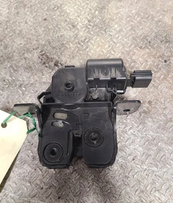 Moteur electrique de hayon-coffre Renault GRAND SCÉNIC III (JZ0-1_) 1.6 dci (jz00, jz12) (2011) 5 portes occasion