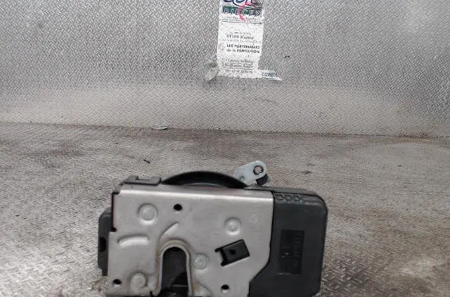 Moteur electrique de hayon-coffre RENAULT TRAFIC 2 PHASE 2 occasion
