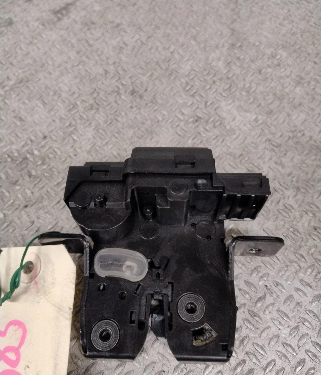 Moteur electrique de hayon-coffre Renault TWINGO II (CN0_) 1.2 16v (cn0k, cn0v) (2007) 3 portes occasion
