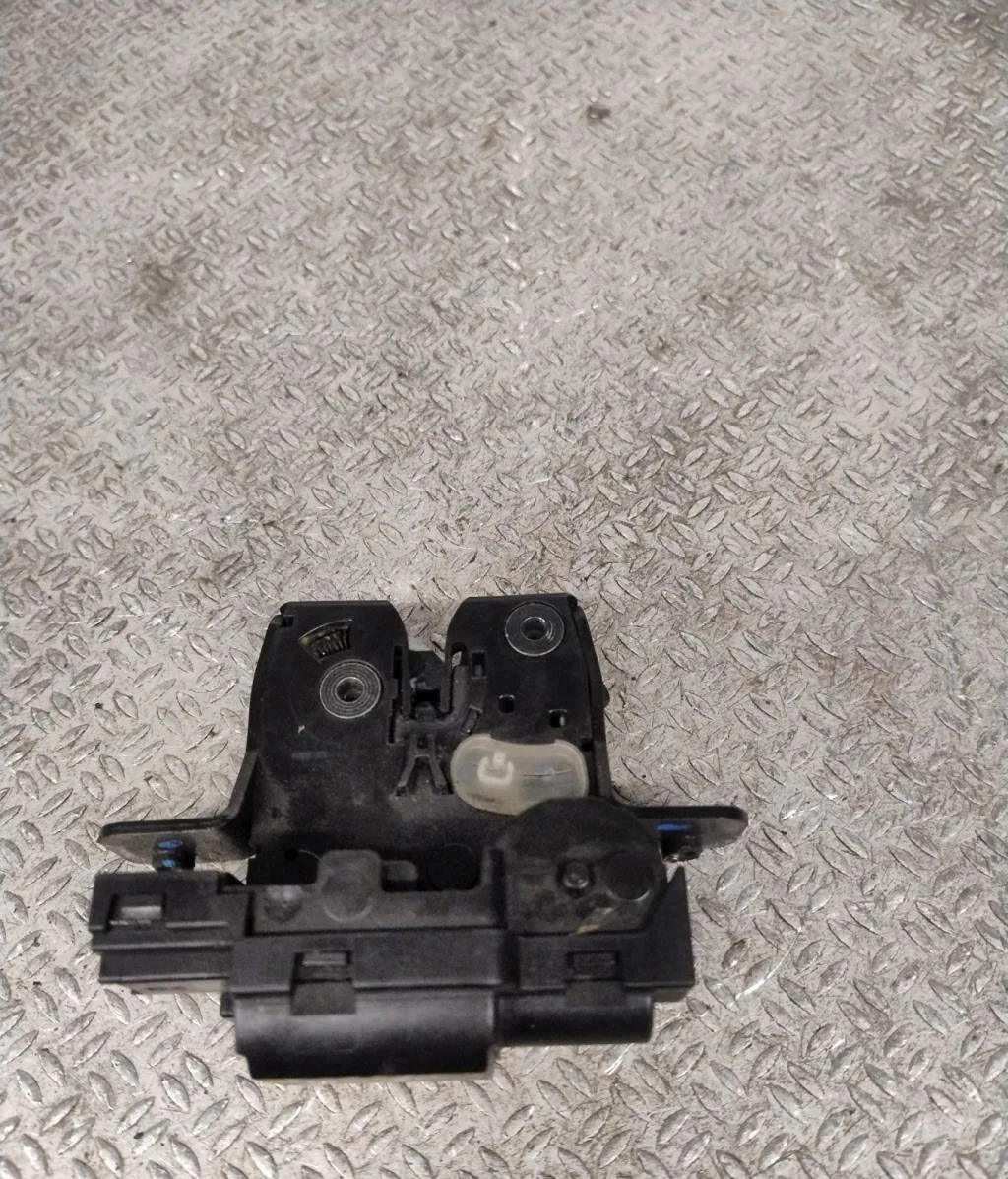 Moteur electrique de hayon-coffre Renault TWINGO II (CN0_) 1.5 dci 75 (2010) 3 portes occasion