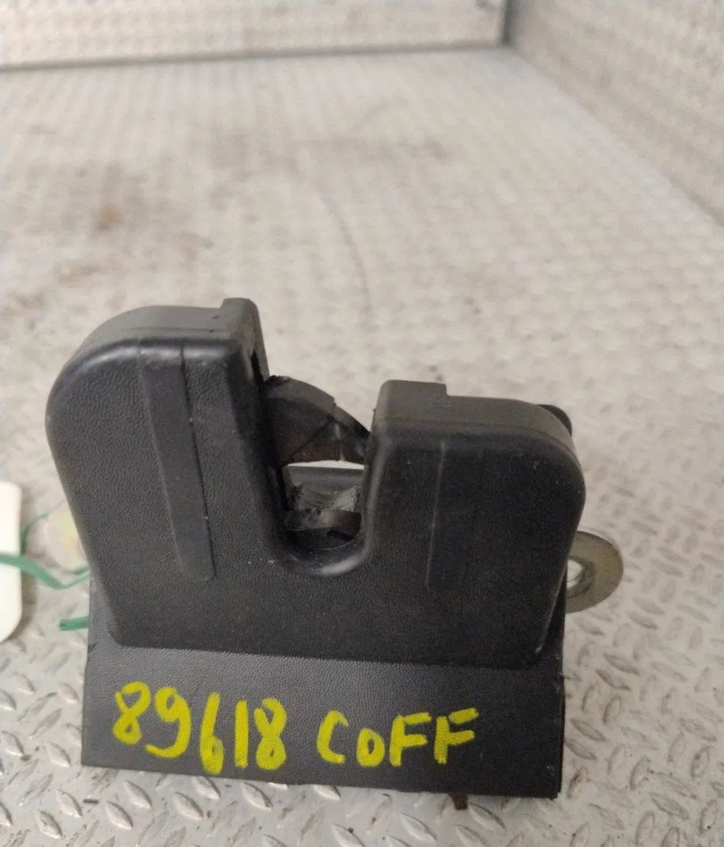 Moteur electrique de hayon-coffre Seat IBIZA IV (6J5, 6P1) 1.4 tdi (2008-2010) 5 portes occasion
