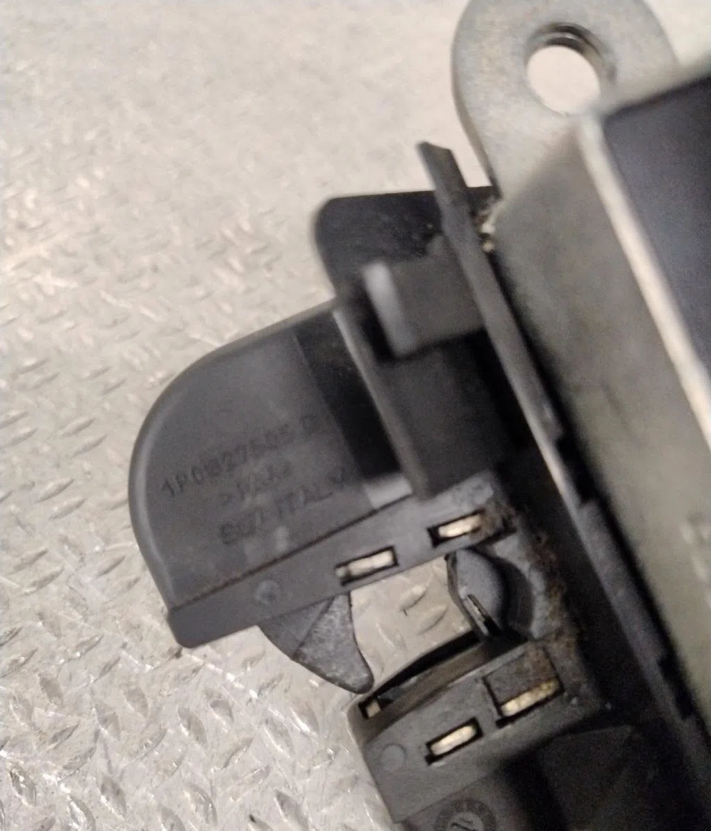 Moteur electrique de hayon-coffre Seat LEON (1P1) 2.0 tdi (2005-2010) occasion