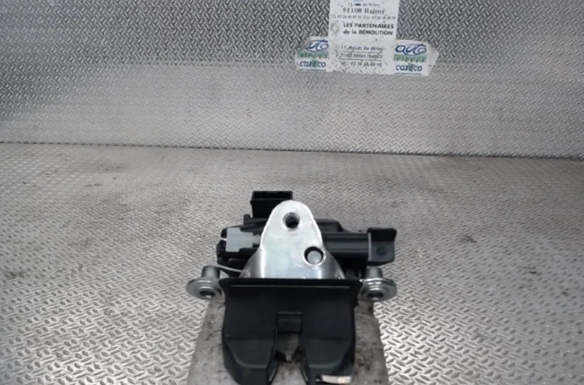 Moteur electrique de hayon-coffre SKODA FABIA 2  FABIA 2 PHASE 1 BREAK occasion