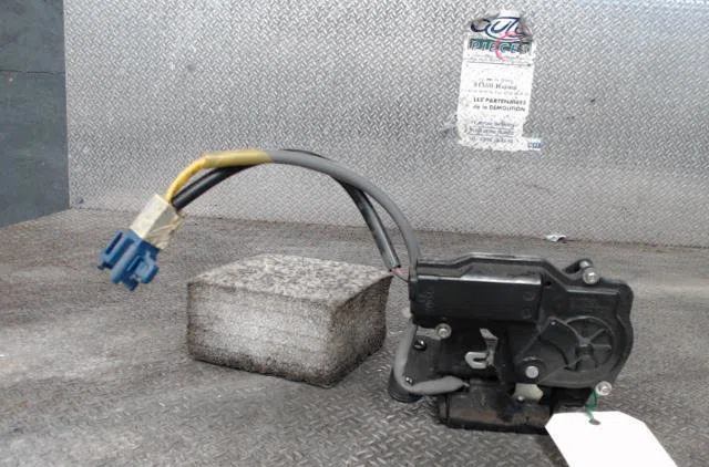 Moteur electrique de hayon-coffre TOYOTA COROLLA VERSO 2  COROLLA VERSO 2 PHASE 2 occasion