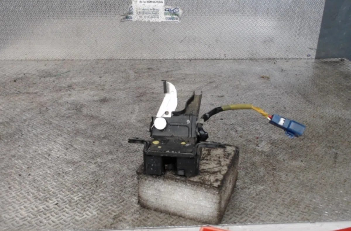 Moteur electrique de hayon-coffre TOYOTA YARIS 2 YARIS 2 PHASE 1 occasion