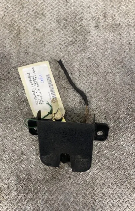 Moteur electrique de hayon-coffre Volkswagen GOLF IV (1J1) 1.9 sdi (1997-2005) occasion