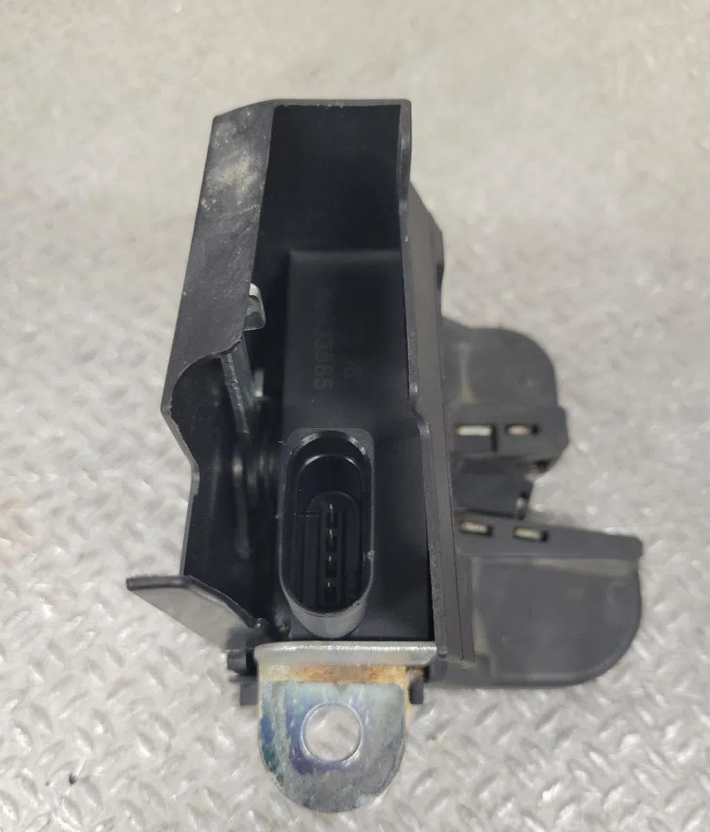 Moteur electrique de hayon-coffre Volkswagen GOLF V (1K1) 1.9 tdi (2003-2008) 5 portes occasion