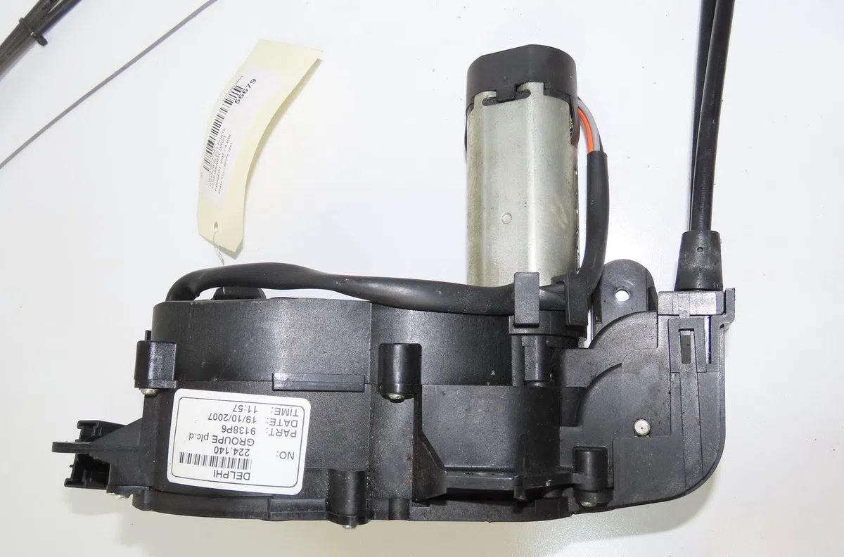 moteur électrique porte coulissante droit  Peugeot 1007 (KM_) 1.4 hdi (2005) occasion