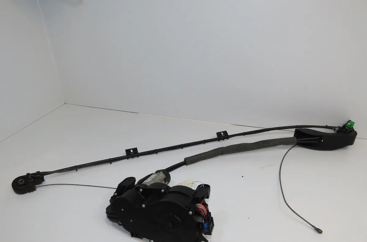 moteur électrique porte coulissante droit Peugeot 1007 (KM_) 1.6 16v (2005) occasion