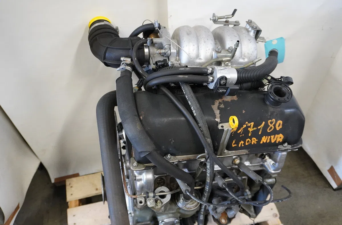 Moteur essence Lada NIVA Véhicule tout terrain fermé (2121, 2131) 1.7 lpg (2002-2015) occasion
