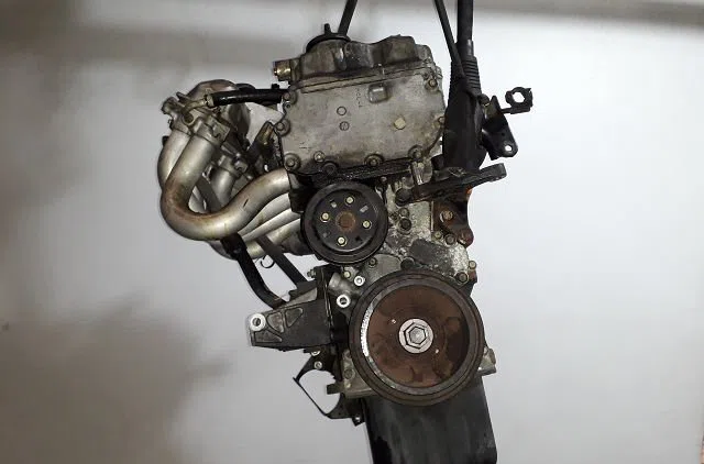 Moteur essence Nissan ALMERA TINO (V10) 1.8 (2000-2006) occasion