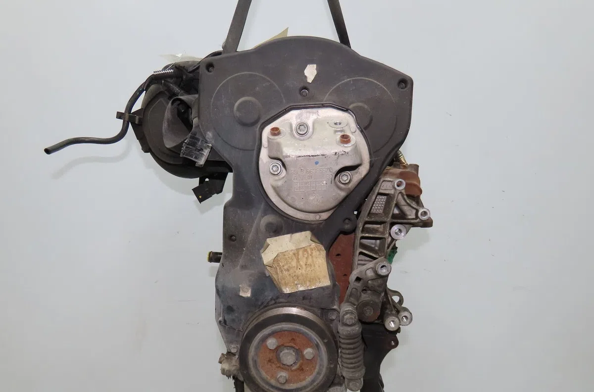 Moteur essence Peugeot 206 3-5 portes (2A-C) 1.6 16v (2000-2009) 3 portes occasion