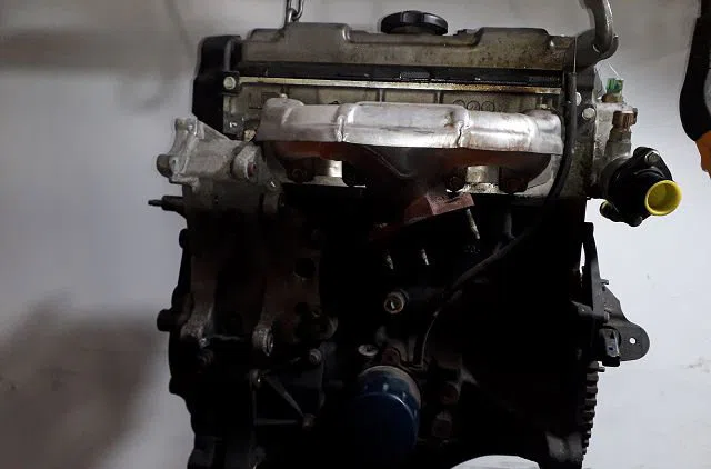 Moteur essence Peugeot 206 3-5 portes (2A-C) 1.6 i (1998-2000) occasion