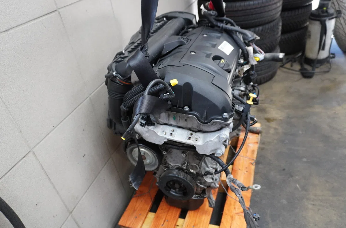 Moteur essence PEUGEOT 207  1.4 VTI 95ch occasion