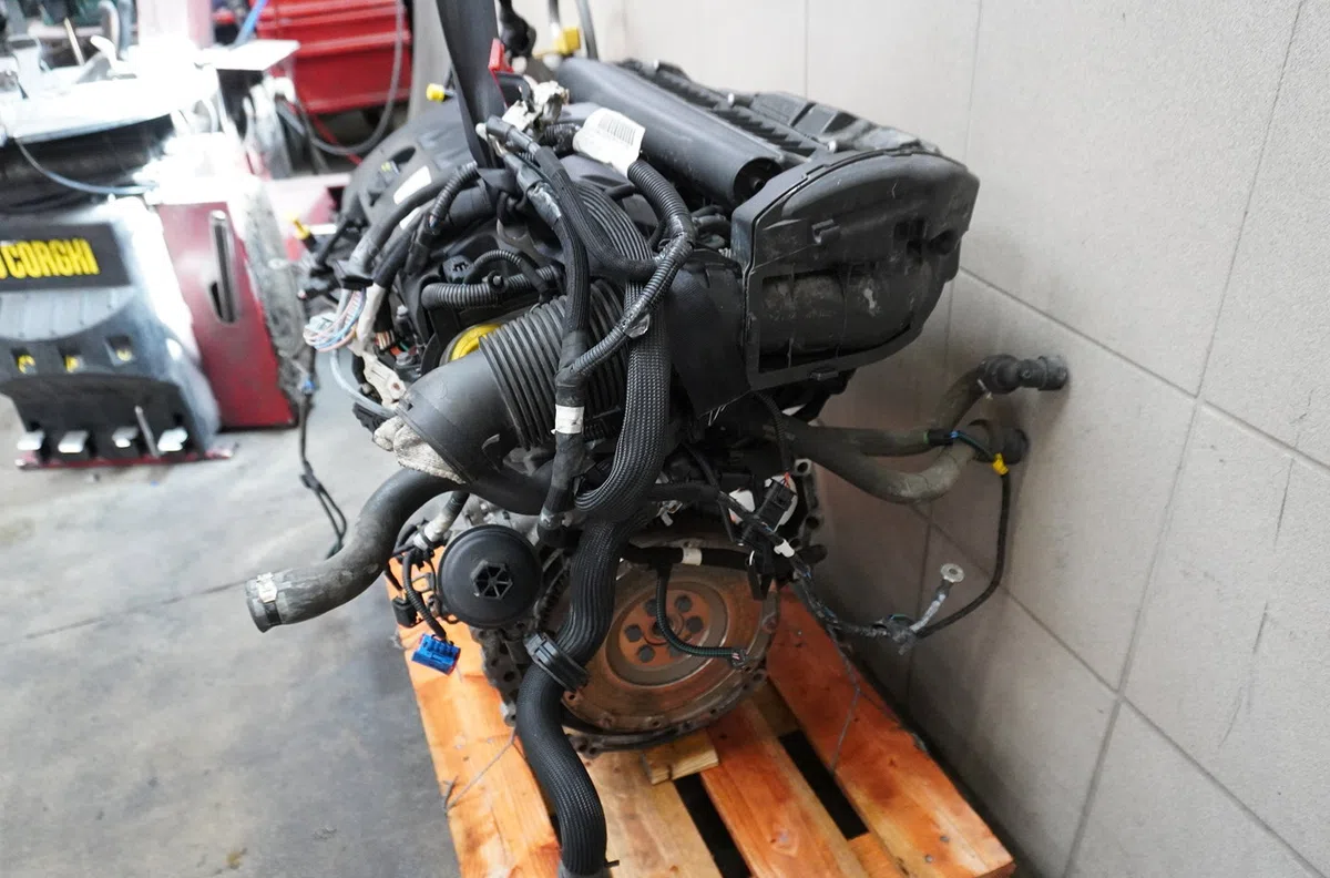 Moteur essence PEUGEOT 207  1.4 VTI 95ch occasion