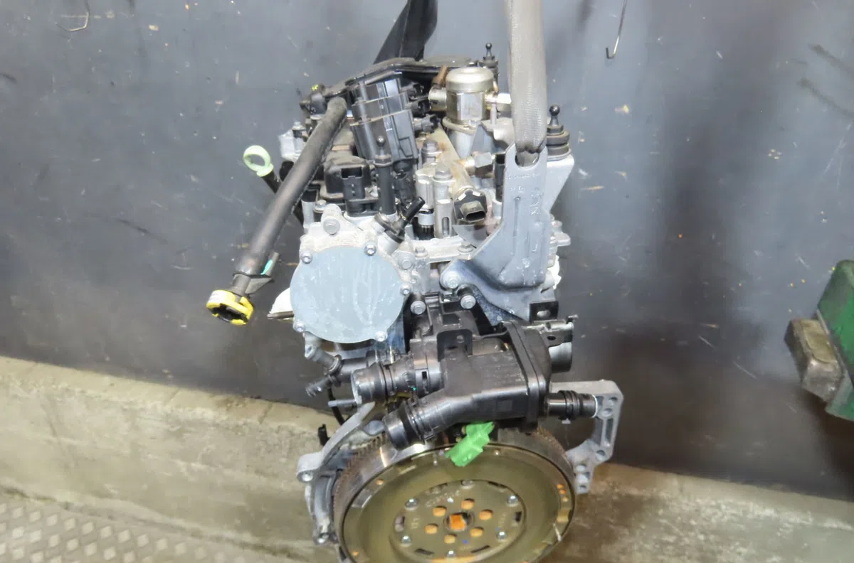 Moteur essence Peugeot 208 II (UB_, UP_, UW_, UJ_) 1.2 puretech 100 (2019) 5 portes occasion