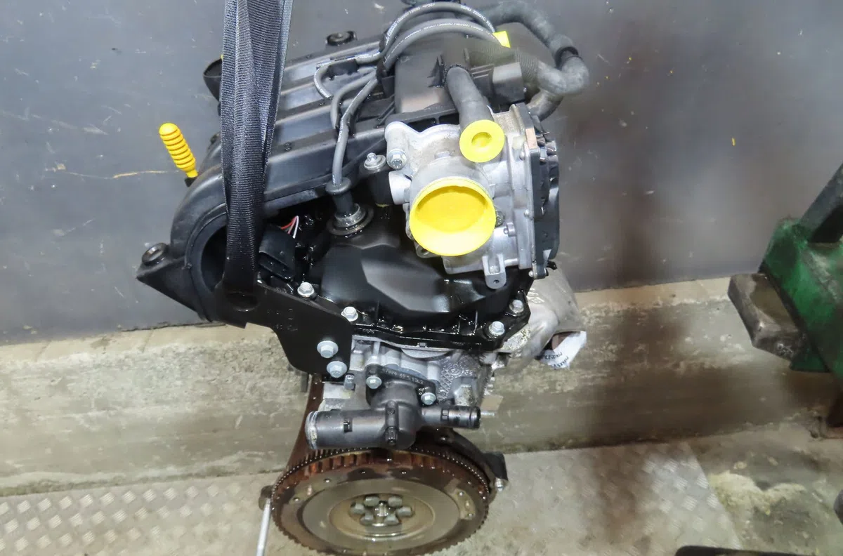 Moteur essence Renault TWINGO II (CN0_) 1.2 16v (cn04, cn0a, cn0b) (2007-2014) 3 portes occasion